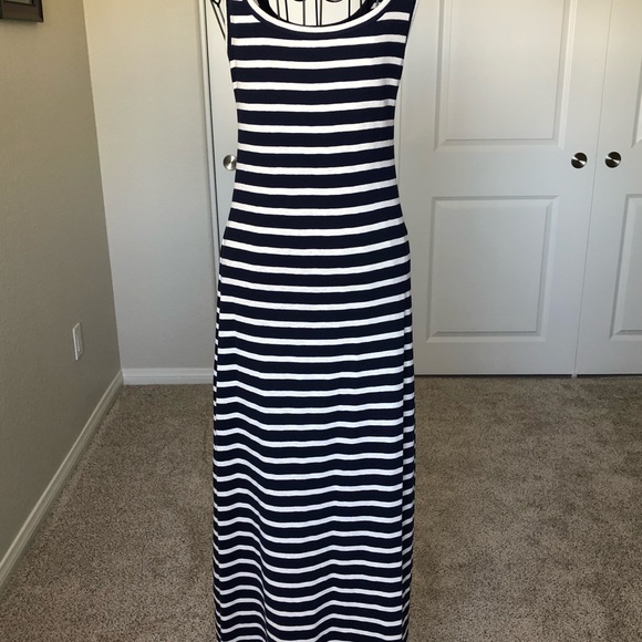 Loft super cute, comfortable maxi dress - Picture 7 of 9